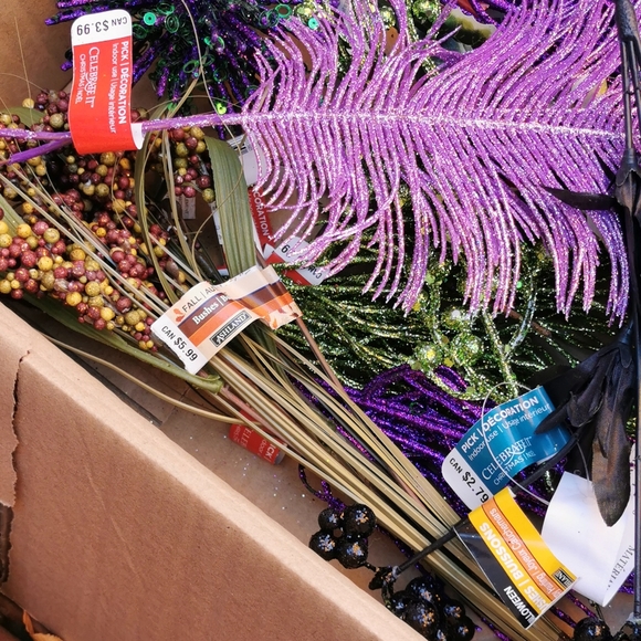 Christmas decor - Picture 2 of 2